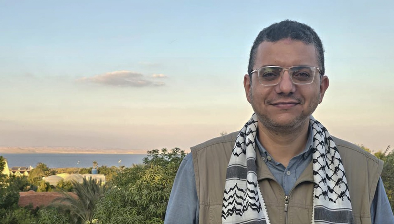 مؤسسات حقوقية تدين القبض على الباحث إسماعيل الإسكندراني وحبسه في اتهامات بـ”نشر أخبار كاذبة” بعد مواجهته بتدوينات تحمل أفكاره