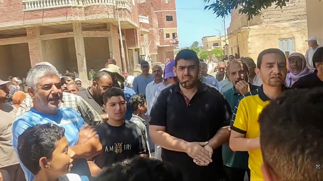 السلطات المصرية تشرع في تنفيذ عمليات هدم في حي ميناء العريش وسط رفض شعبي