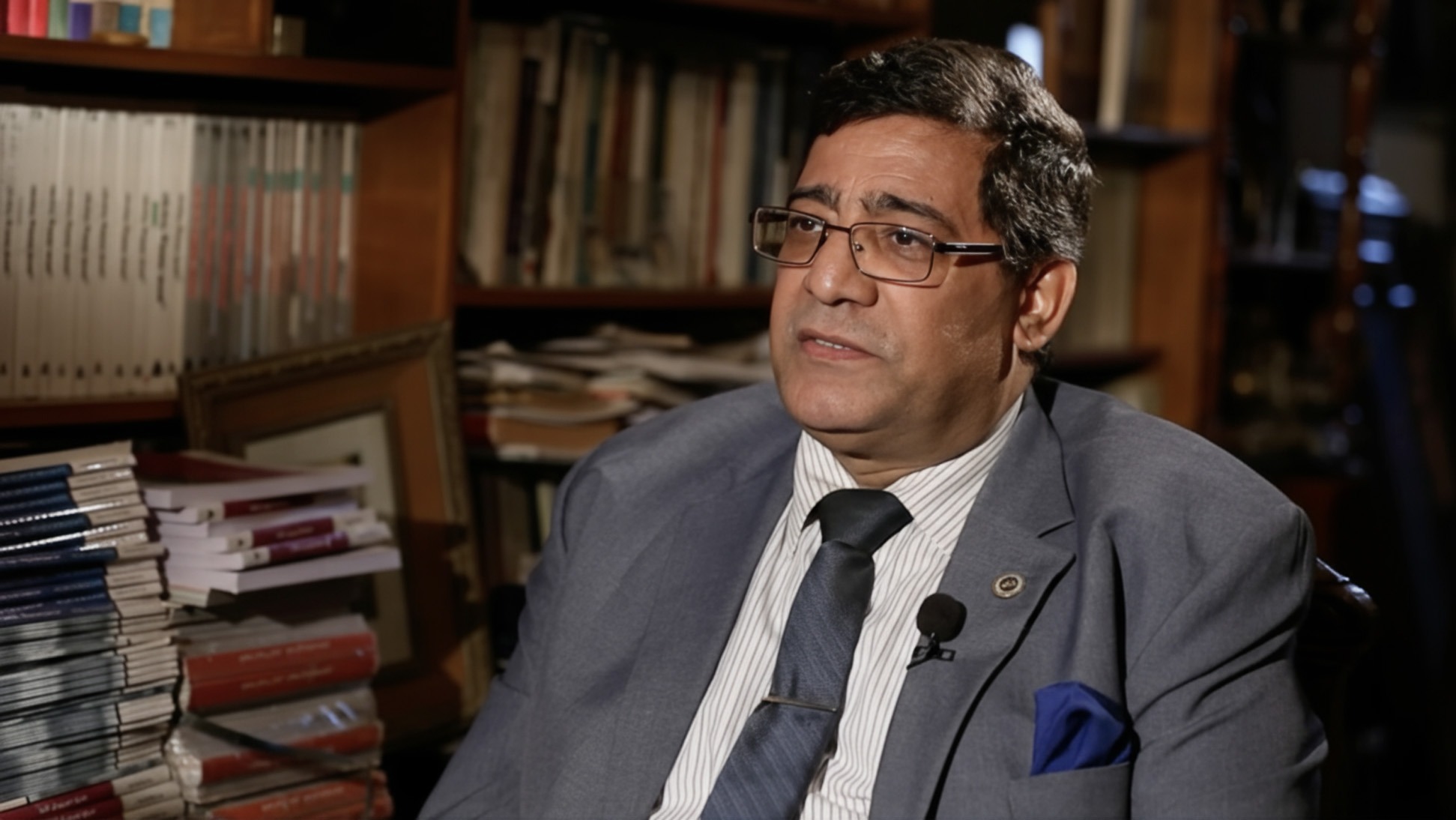 منظمات حقوقية تدين الحكم الجائر بحق الدكتور عبد الخالق فاروق بسبب كتاباته وتطالب بالإفراج الفوري عنه